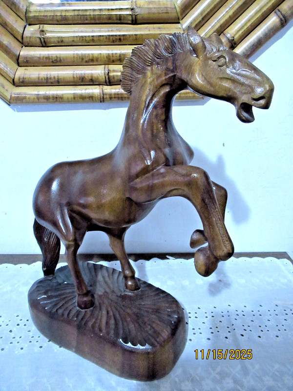 VINTAGE CARVED WOOD KOA MONKEY POD? REARING HORSE MUSTANG 16"