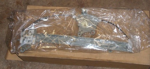 Nissan Tiida Front RH Window Regulator Part Number 80720-EE00D - Picture 3 of 3