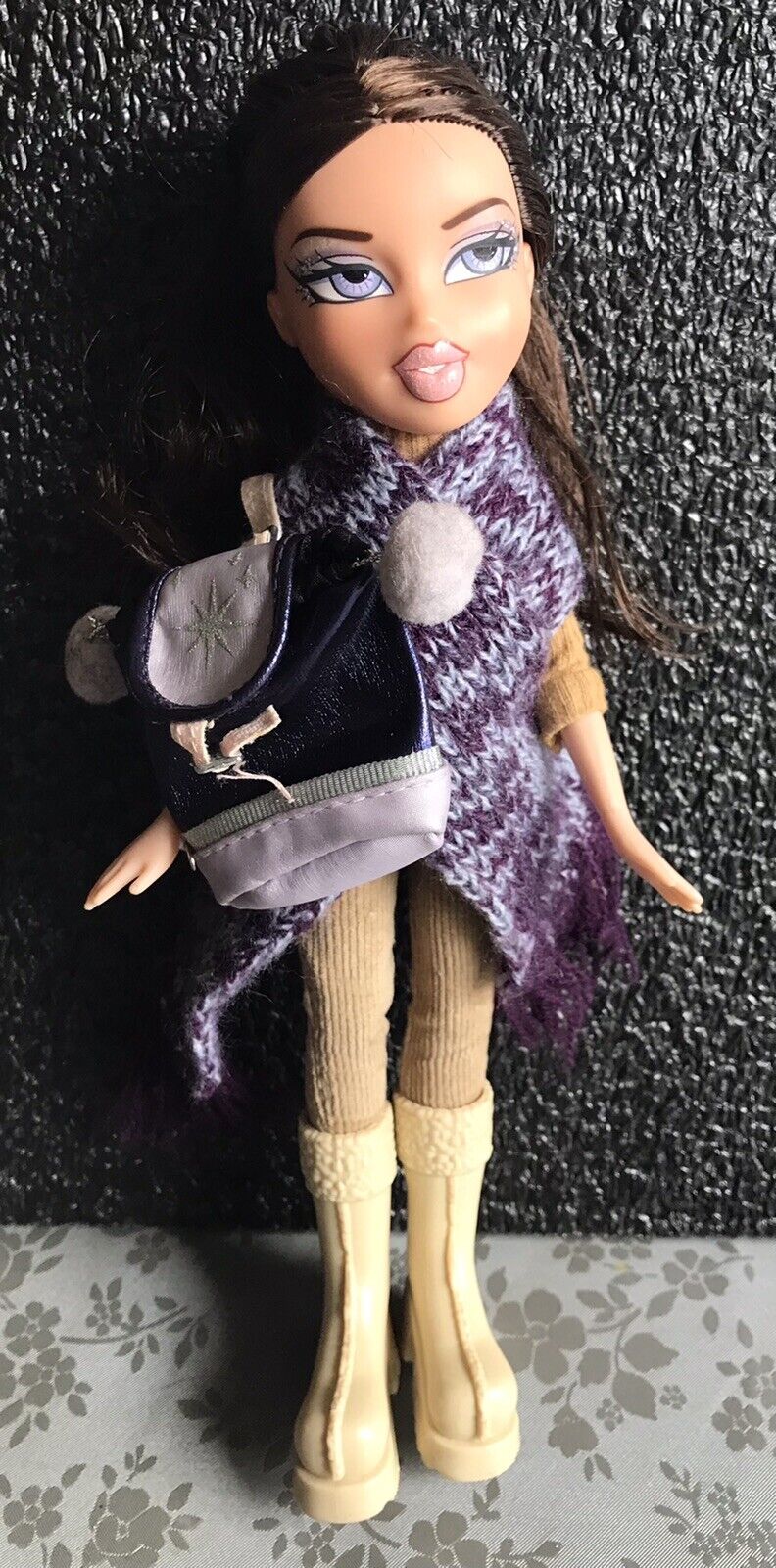 BRATZ DOLL, 10” WINTERTIME WONDERLAND DANA w/BRATZ OUTFIT, SCARF & PURSE,  2003!