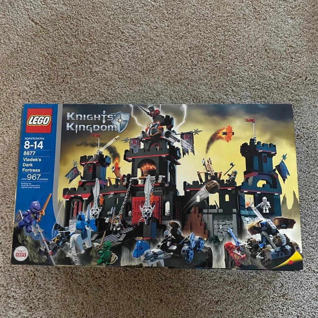 New in Sealed Box LEGO Knights' Kingdom II Vladek's Dark Fortress