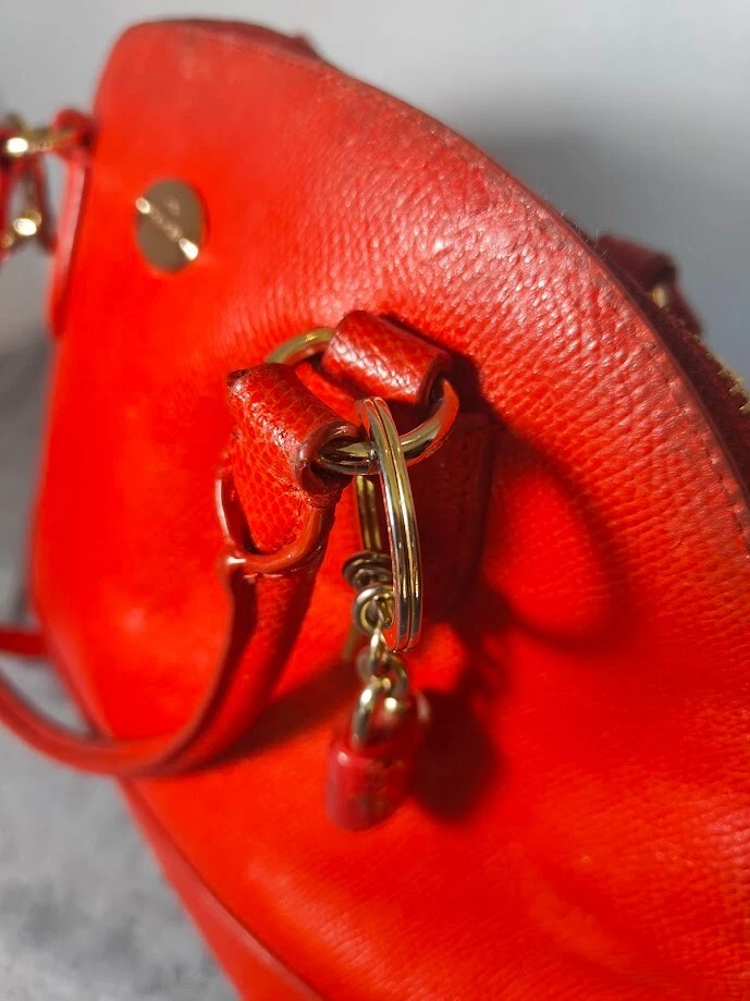 Borsa a tracolla borsa a tracolla Coach Cora in pelle incrociata rossa con cupola