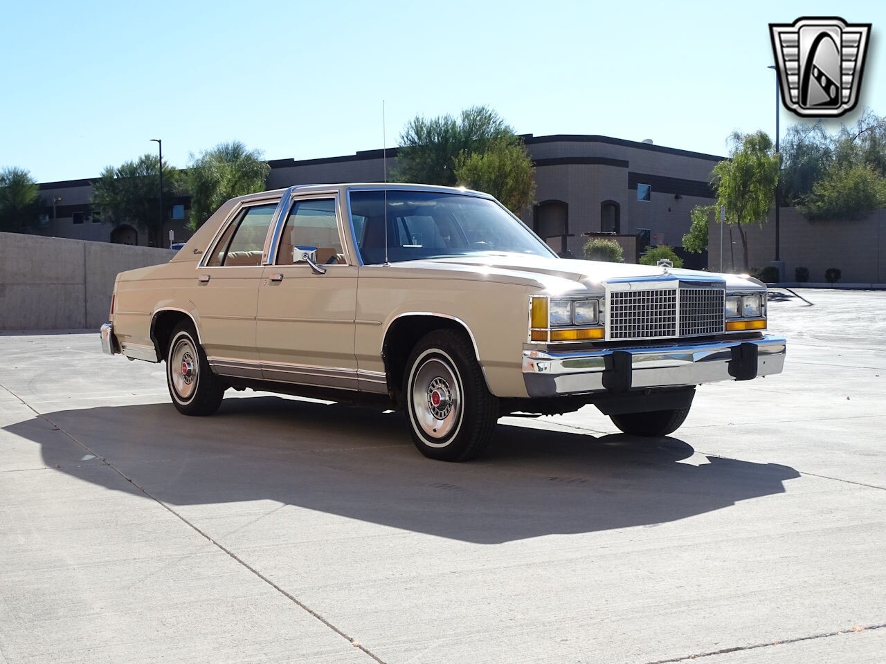 Ford ltd crown victoria
