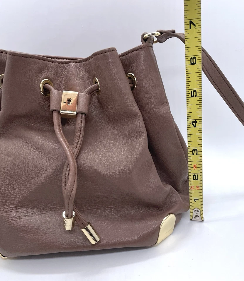 Vince Camuto серо-коричневый из натуральной кожи ведро наплечная сумка сумочка 7 x 9» - Изображение 2 из 4