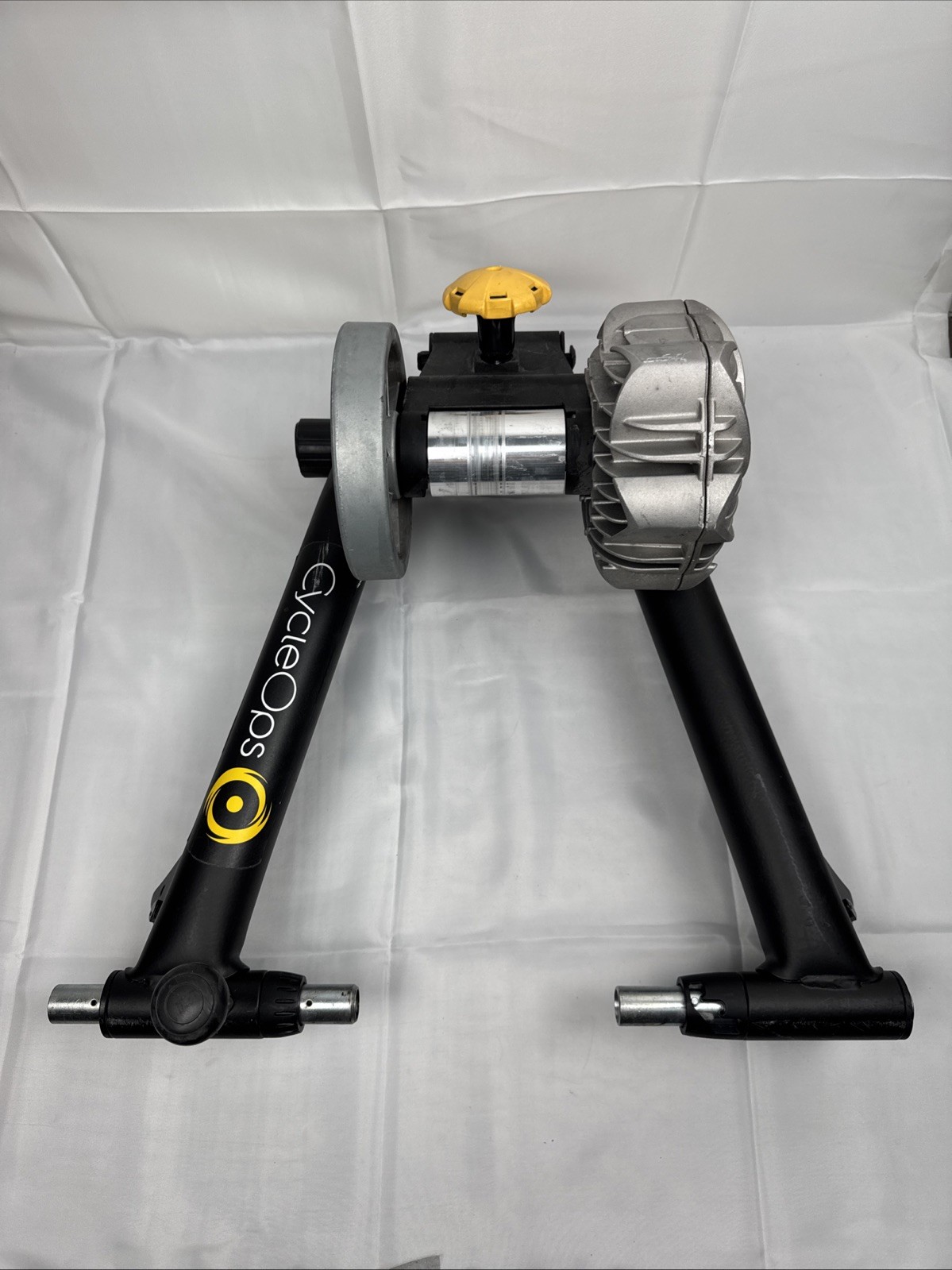 CycleOps Fluid 2 Bicycle Cycling Indoor Bike Trainer - Great Condition
