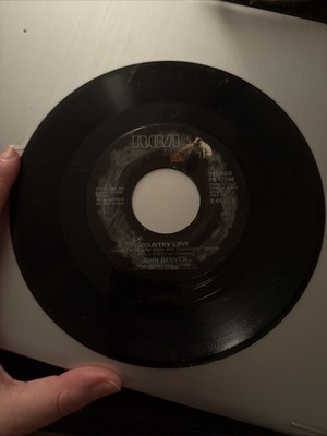 45 RECORD - JOHN DENVER - SOME DAYS ARE DIAMONDS