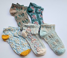 NEW Women's Fashion Sock Set Of 5 Vintage-Look 3D Pattern Textured Socks UNIQUE