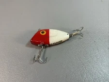 PICO PERCH FLOATER 2.5 IN. FRESH OR SALTWATER, PRE OWNED. RED/WHITE. (V155).