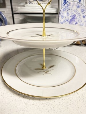 Porcelain Two-Tier Cake Platter Round Wheat Pattern Gold Trim White Glossy