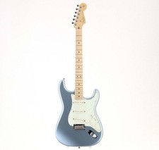 Guitarra Eléctrica Fender American Deluxe Stratocaster Plus Mystic Ice Blue Usada