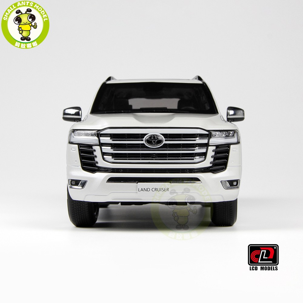 1/18 LCD Toyota Land Cruiser ZX LC300 White Diecast Model Toy Car
