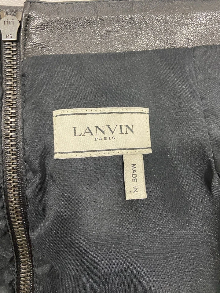 Falda LANVIN Paris Talla 6 Hecha en Italia Negra Tachonada Hasta la Rodilla Piel de Cordero  Foto 4 de 4