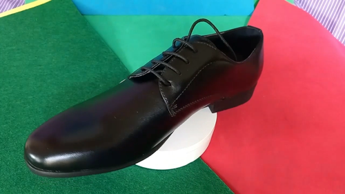 SCARPE UOMO CLASSICHE ELEGANTI IN VERNICE NERO DAL 39 AL 46 INGROSSO VV - Video 1 di 1