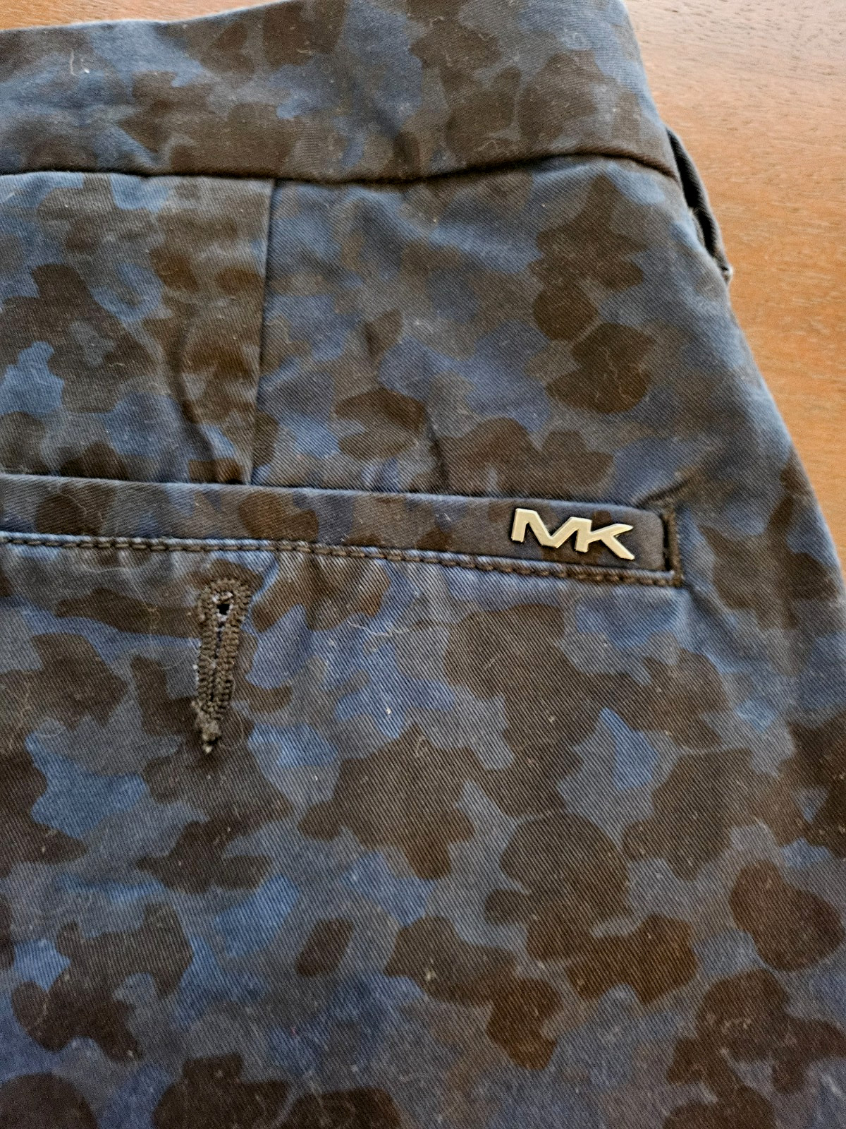 Michael Kors Shorts Mens 36 Flat Front Chino Blue Camo Print thumbnail 3