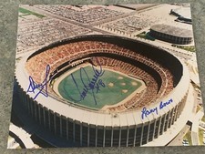 PHILADELPHIA PHILLIES “ALL VET TEAM” SIGNED AUTOGRAPHED VETERANS STADIUM 8X10
