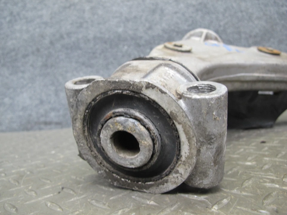 JUEGO DE 3 SOPORTES BRAZO DE CONTROL INFERIOR DELANTERO IZQUIERDO PORSCHE 928 S 1983-1991 Foto 4 de 4