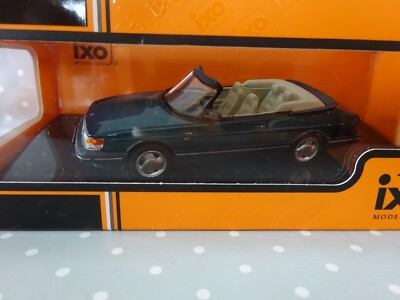 Saab 900 Cabrio 1991 Oldtimer dunkelgrün Modelauto ca.11cm *NEU* Freilauf 1:43
