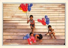 BF1192 baloon children in thailnd have fun whille seilling   Thailand