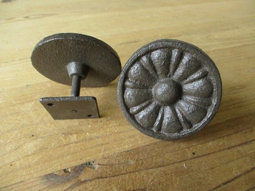 6 Cast Iron Drawer Cabinet Pulls Knobs Cicular W/ Back Plate LARGE Rustic Handle - 第 5/7 張圖片