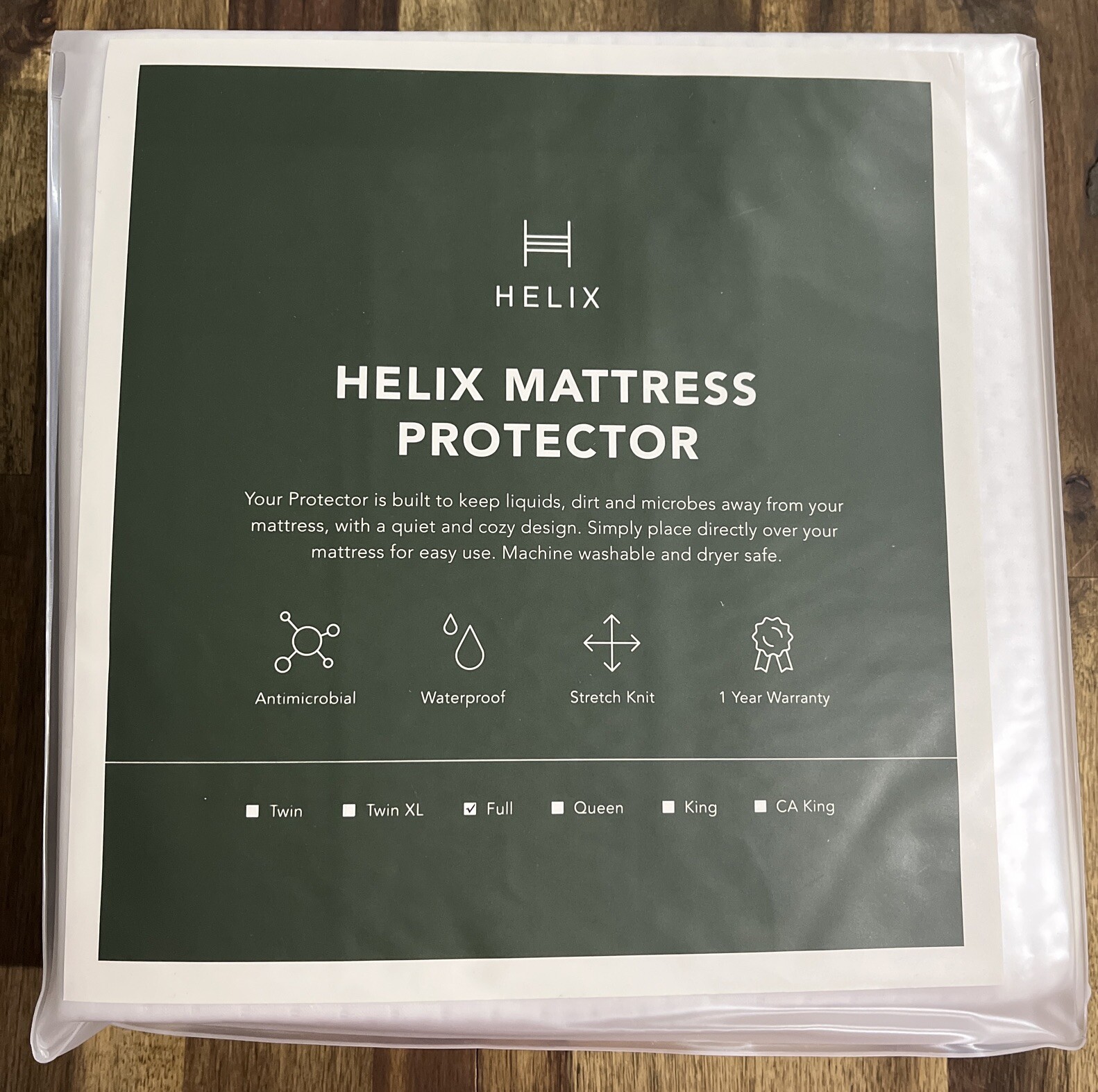 Helix mattress protector - Full size, new