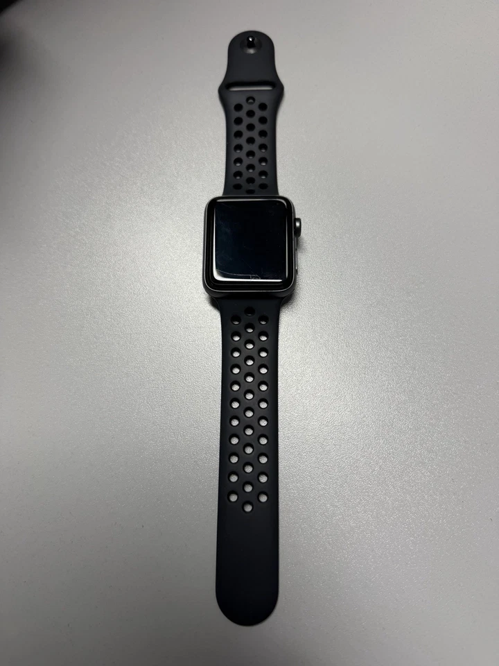 Original APPLE WATCH NIKE+ Series 2 42mm Display mit schwarzem Armband + Ersatz - Bild 4 von 4