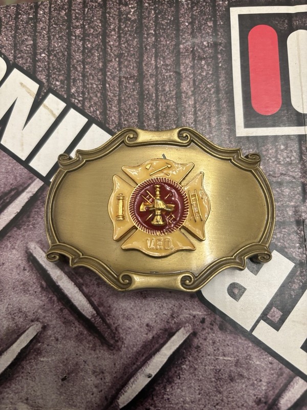 RAINTREE VOLUNTEER FIRE DEPARTMENT BELT BUCKLE C.1978 “great condition” 