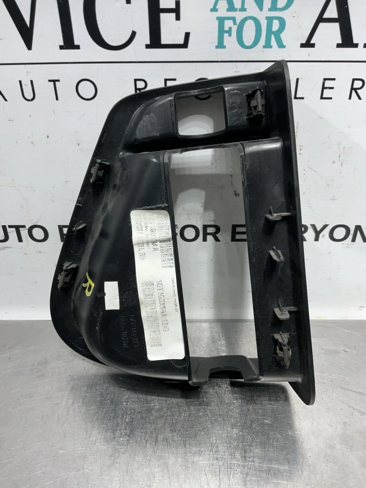 Chrysler Town & Country 2011-2016 puerta corredera trasera derecha manija interior bisel OEM Foto 3 de 4