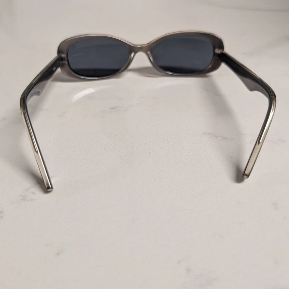 Gafas de sol vintage Y2K elegantes futuristas techno con marco de plástico plateado rave años 90 Foto 2 de 4