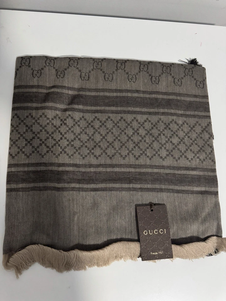 Gucci GG Guccissima Beige Y Marrón Sobrevivir Seda Bufanda Chal Envoltura 544615 Nuevo Con Etiquetas Foto 2 de 4