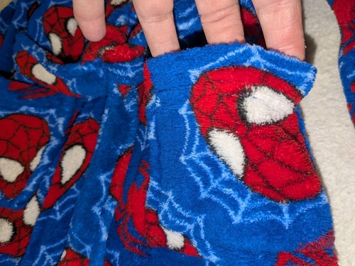 Toddler Boys Spider-Man Fleece Bath Robe W/ Belt And Pockets Size XS 4 - Picture 3 of 7