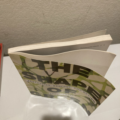The Shape of Green: Aesthetics, Ecology, and Design - Paperback - GOOD