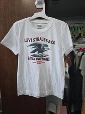 New levi's boys t shirt size seven item 419