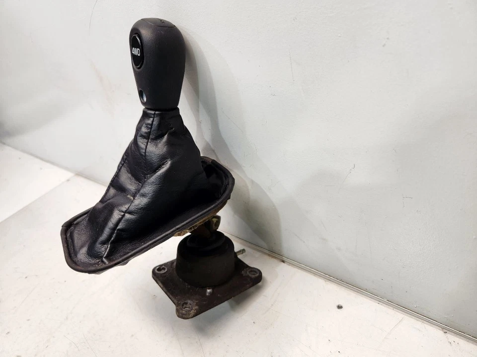 Toyota 4Runner 1998 (3,4 L/AT/4x4) conjunto de cambio 4x4 Foto 2 de 4