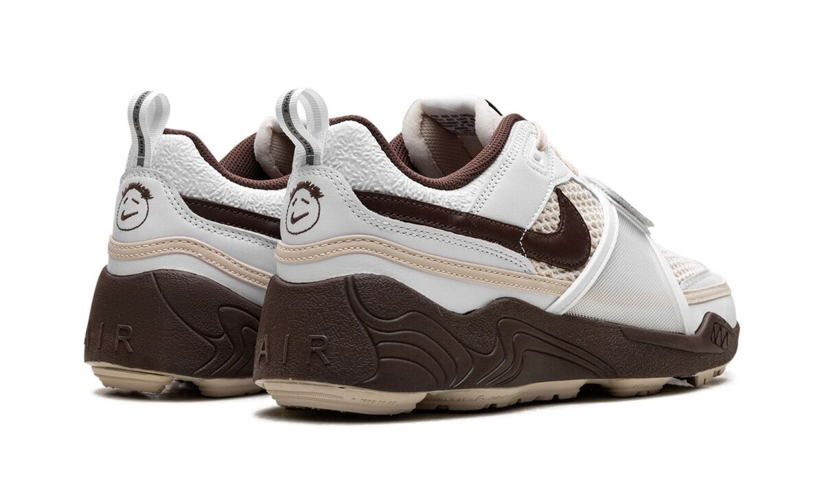 Nike Zoom Field Jaxx Travis Scott Light Chocolate HQ3073-100 Nike Zoom Field Jaxx Travis Scott Light Chocolate HQ3073-100