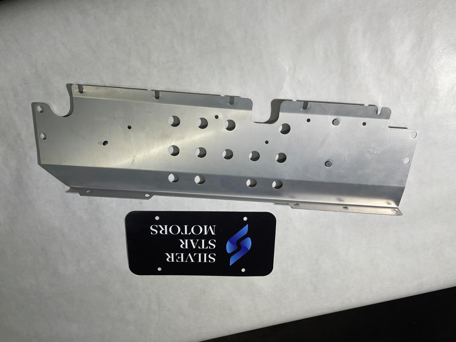 Audi R8 Spyder V10 Rear Floor Cover Metal Bracket 427813851C