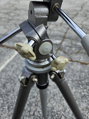 Gitzo Gilux Studex Performance Tripod with R No 3 Head Gitzo Gilux Studex Performance Tripod with R No 3 Head