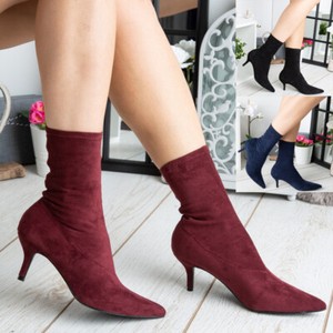 pointed boots womens