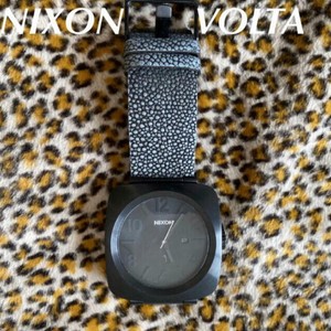 nixon solar watch