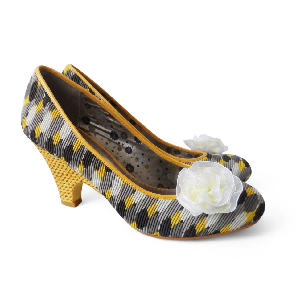 Poetic Licence London Picnic Ready Floral Wedge Heels Yellow Black Women's 8.5M - Image 4 of 4