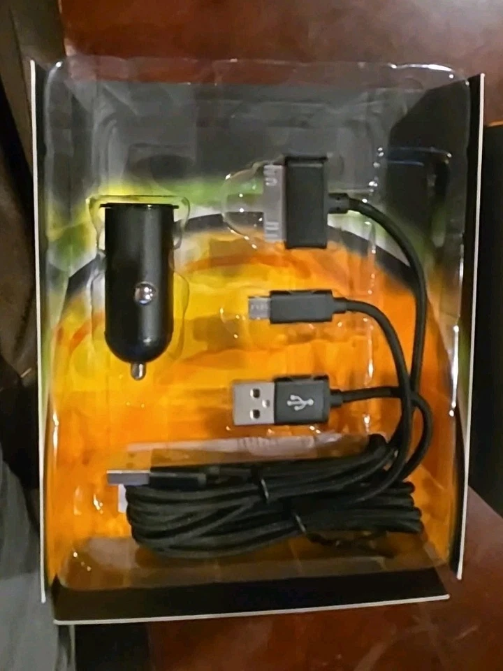 Cargador de coche USB Duracell con cable de sincronización y carga 2,1 amperios DUX8225 Foto 4 de 4