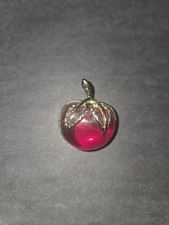 Vintage 1972 SARAH COVENTRY Pink Lucite Candy Apple Gold-Tone Brooch Pin