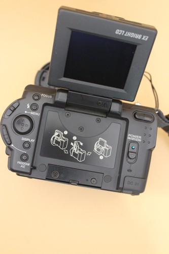 Sony Cyber-shot DSC-S30 1.3MP Grey Digital Camer Untested Parts Only - Picture 4 of 8