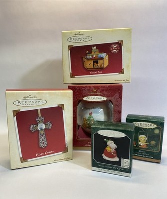 Lot of 5 Hallmark Keepsake Collectors Ornaments (2 Miniatures) 1998-2005 New