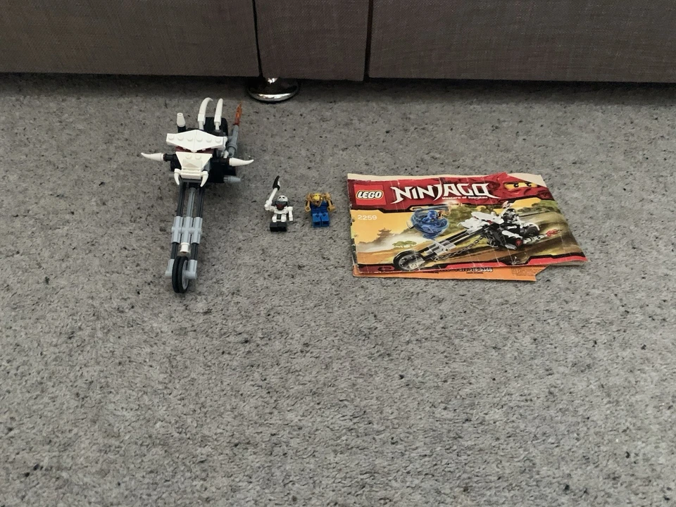 LEGO Ninjago 2259 Skull Motorbike, photo 1 of 5