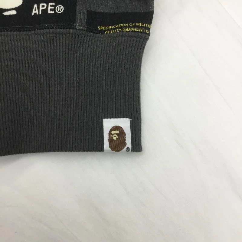 A BATHING APE (BAPE) Felpa con cappuccio manica lunga A Bathing Ape multi etichetta vestibilità rilassata