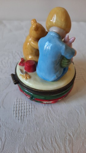 Midwest Cannon Falls Disney Winnie the Pooh Trinket Box A Time for Giving - Picture 2 of 6