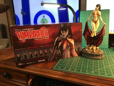 Women of Dynamite ''Vampirella'' LTD Scott Campbell/Jason Smith, Brewing Factory