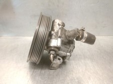 Pompe direction assistée Mercedes 611