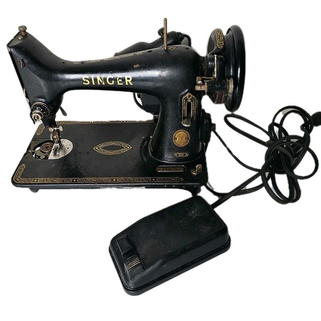 Singer Sewing Machine Vintage 1955 Model EK29625 Please Read Description