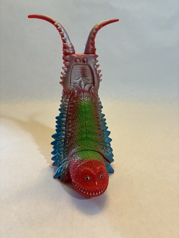 Modern Bullmark TWIN TAIL Soft Vinyl Figure Sofubi Ultraman Kaiju * US Seller