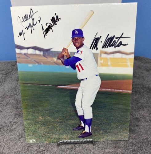 MLB Manny Mota w Family Signed Autographed 8x10 Photo Los Angeles Dodger Stadium